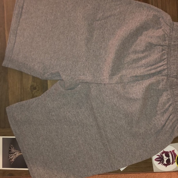 Men’s athletic shorts - Picture 2 of 4